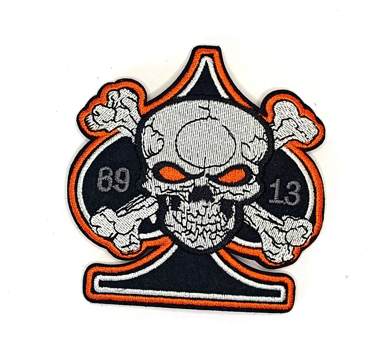 Нашивка Ace of Skulls – Череп с кости върху Пика, 9.7х9.7 см